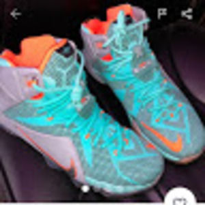 Meet your Posher, Ayee